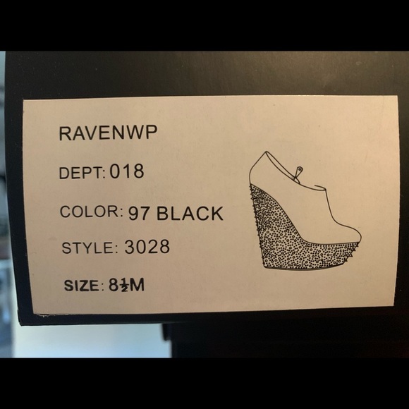 Wild Thing, black wedges with sequin sparkles and spikes(small) size 8.5 - Picture 2 of 3